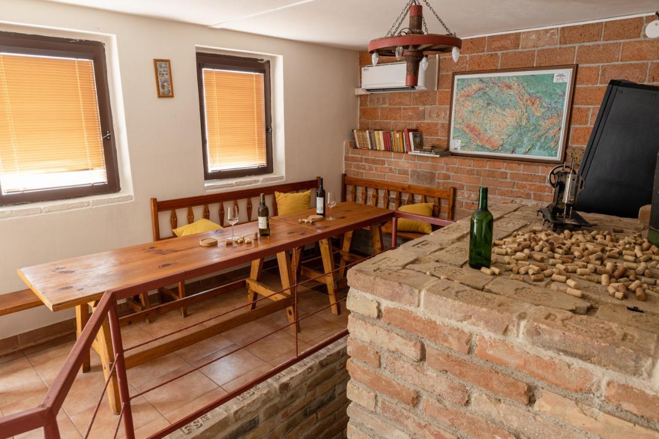 Apartman Cabernet Velke Pavlovice Exterior photo