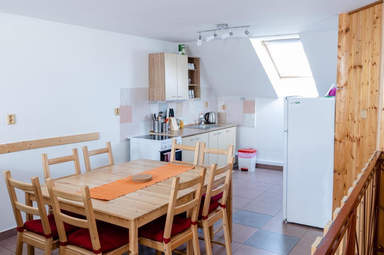 Apartman Cabernet Velke Pavlovice Exterior photo