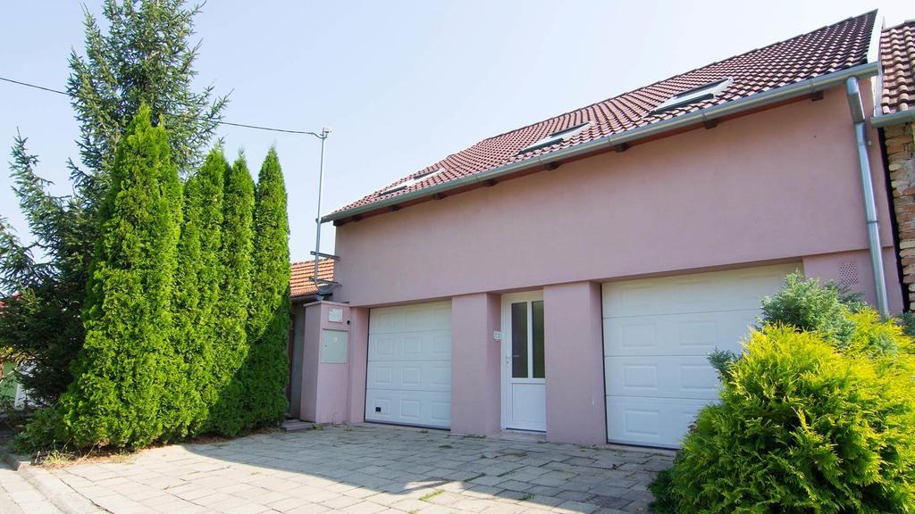 Apartman Cabernet Velke Pavlovice Exterior photo