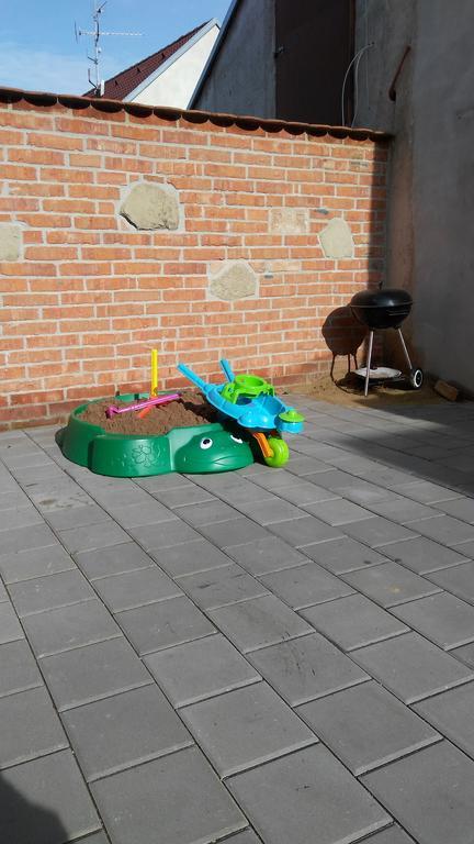 Apartman Cabernet Velke Pavlovice Exterior photo